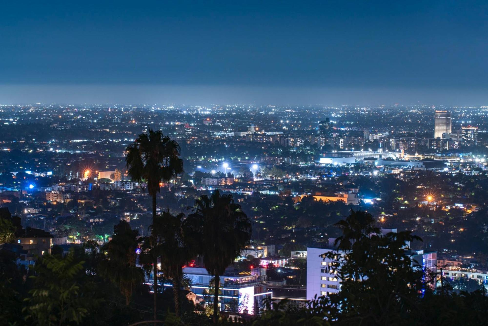 Сasa de vacaciones 6mil 5br Sunset Strip Jetliner Views Oasis *