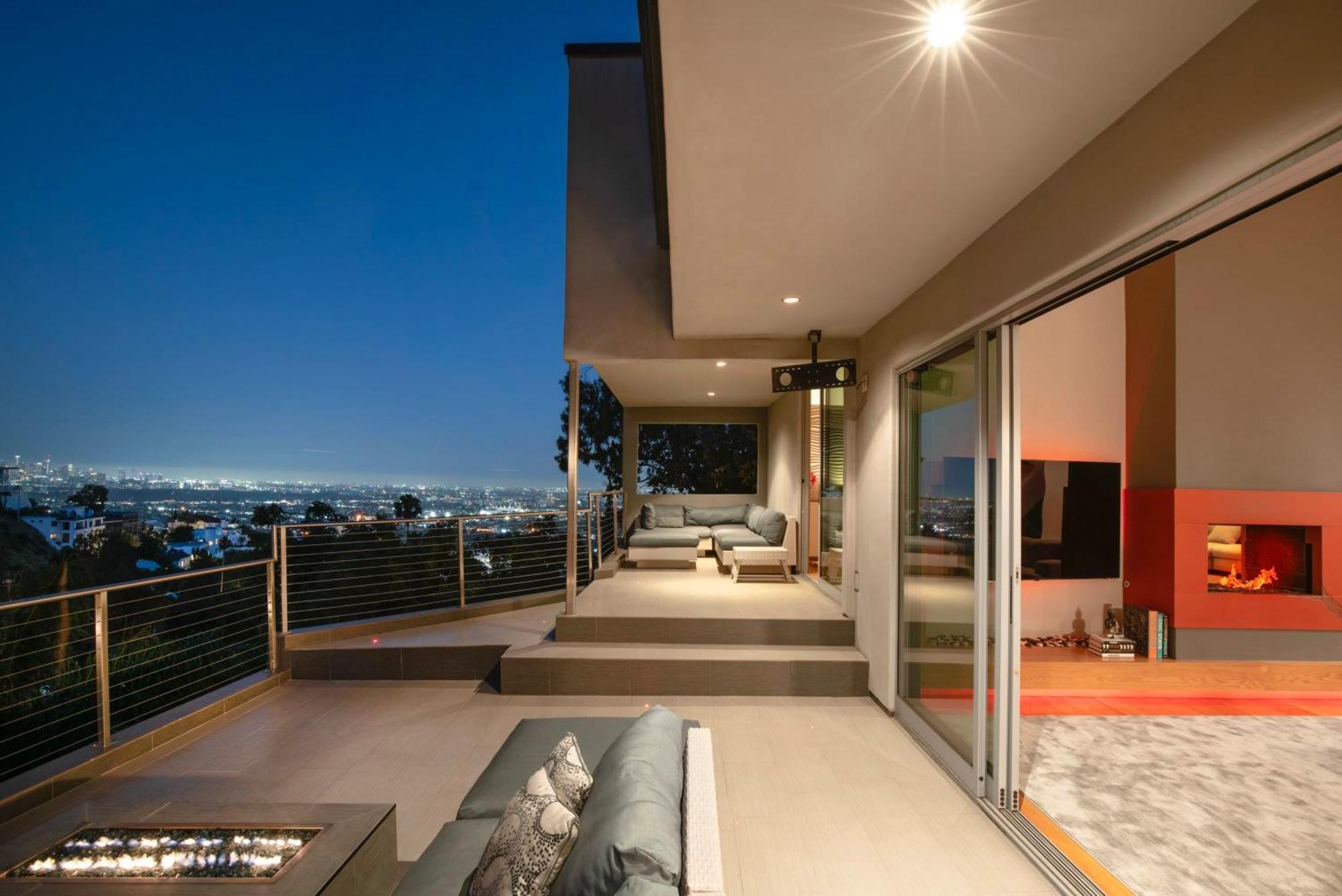 Casa de férias 6mil 5br Sunset Strip Jetliner Views Oasis