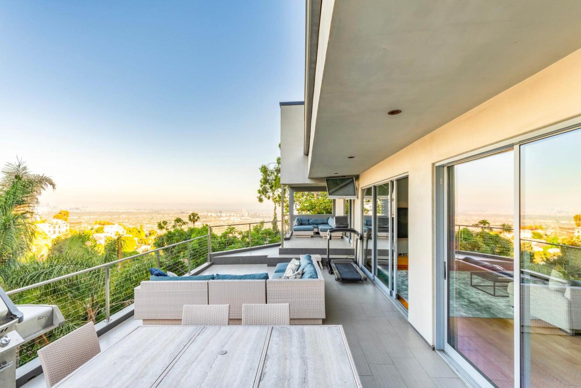 Casa de férias 6mil 5br Sunset Strip Jetliner Views Oasis *